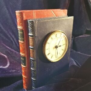 Vintage Style Faux Books Bookend Clock